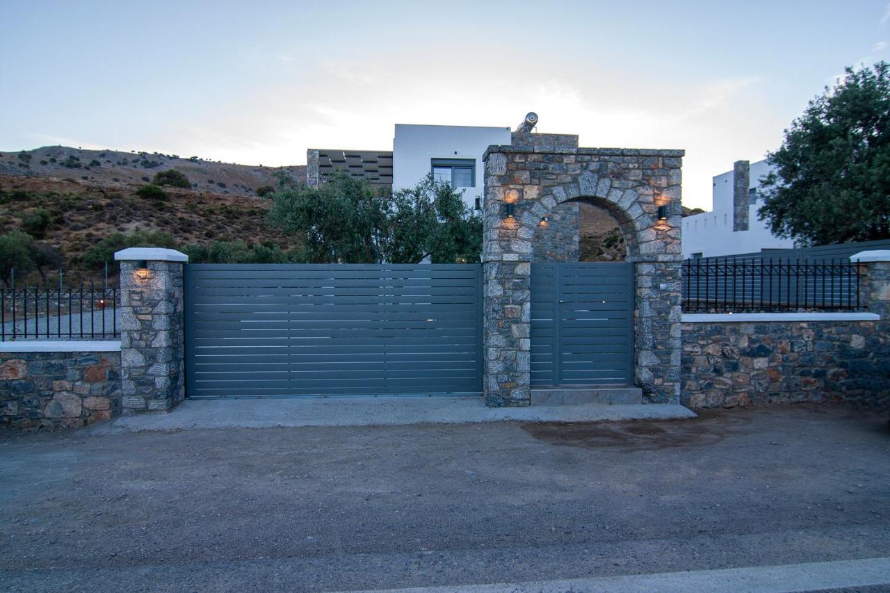 Livis Luxury Villa 吉奥塔略 外观 照片