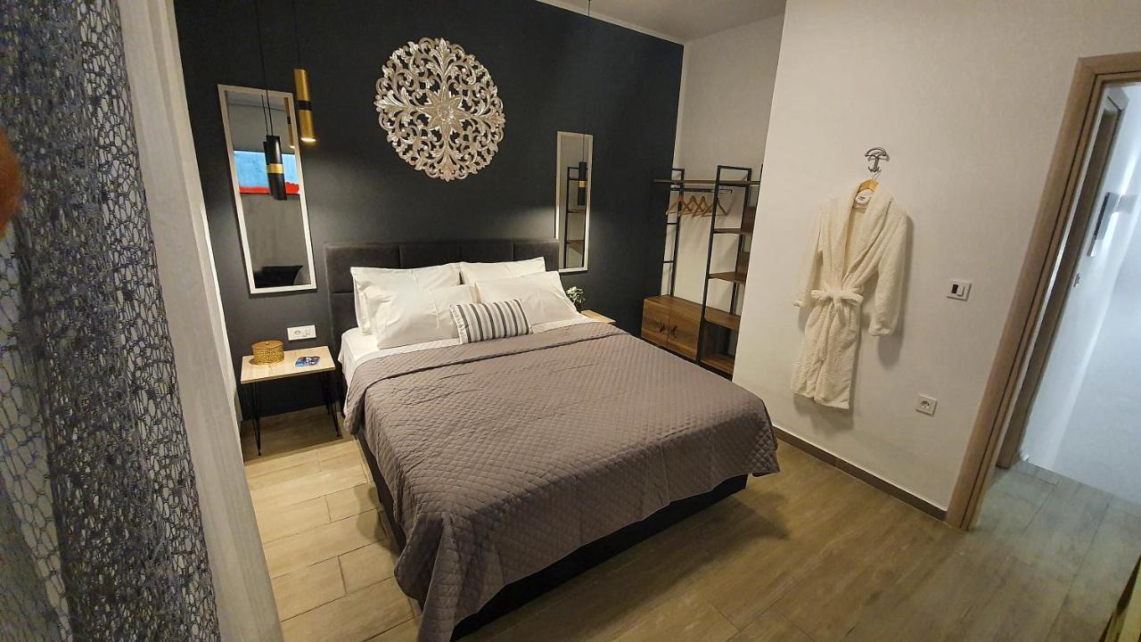 Livis Luxury Villa 吉奥塔略 外观 照片