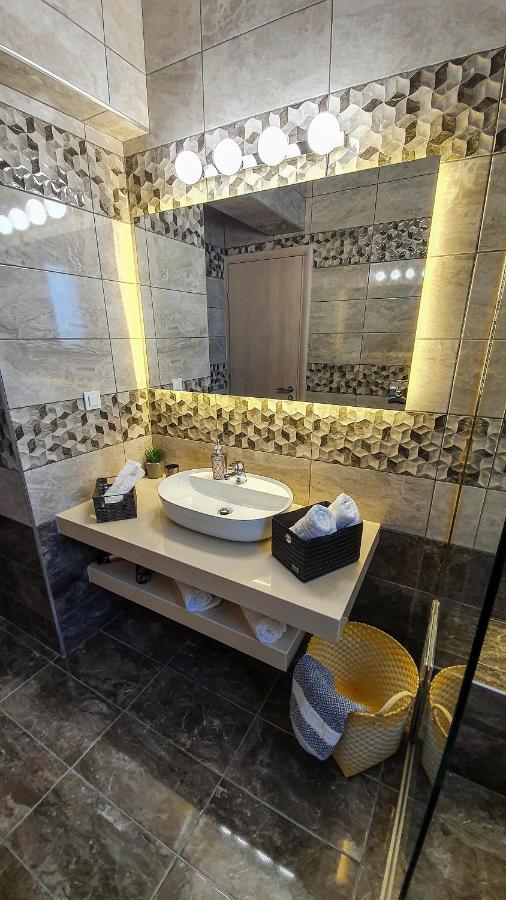 Livis Luxury Villa 吉奥塔略 外观 照片