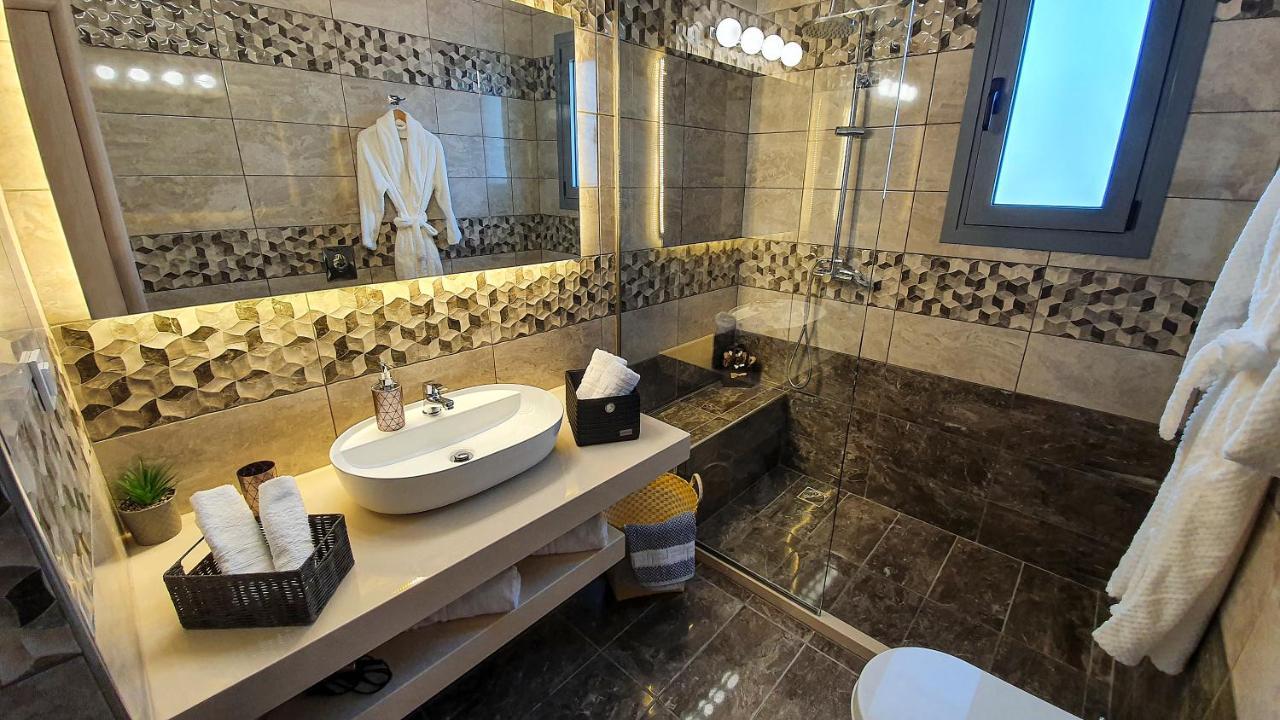 Livis Luxury Villa 吉奥塔略 外观 照片