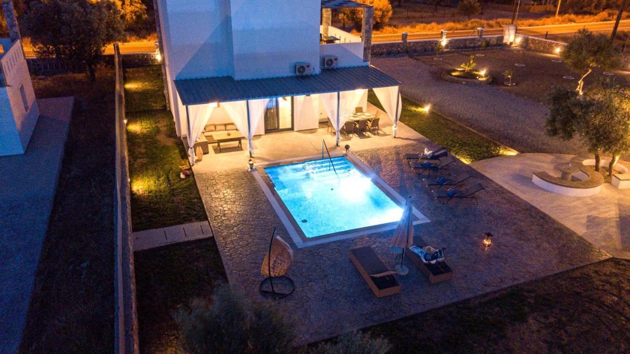 Livis Luxury Villa 吉奥塔略 外观 照片