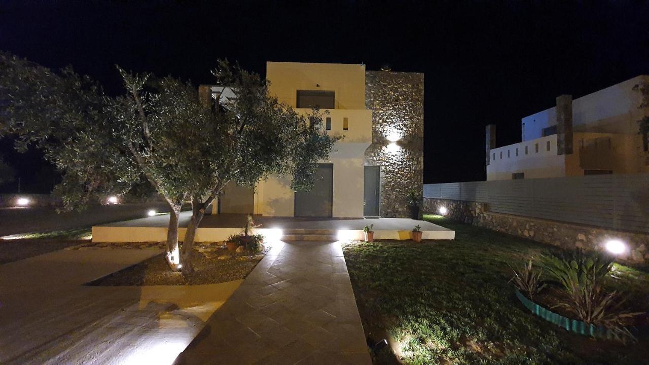 Livis Luxury Villa 吉奥塔略 外观 照片