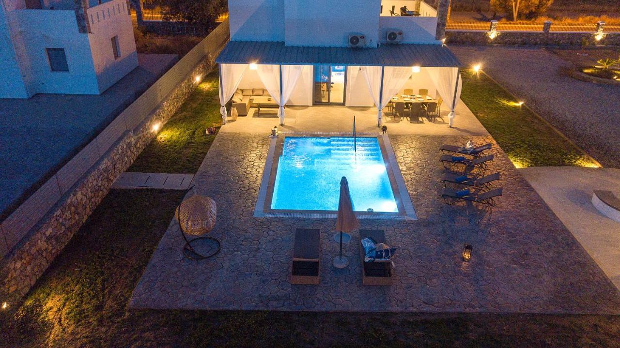 Livis Luxury Villa 吉奥塔略 外观 照片
