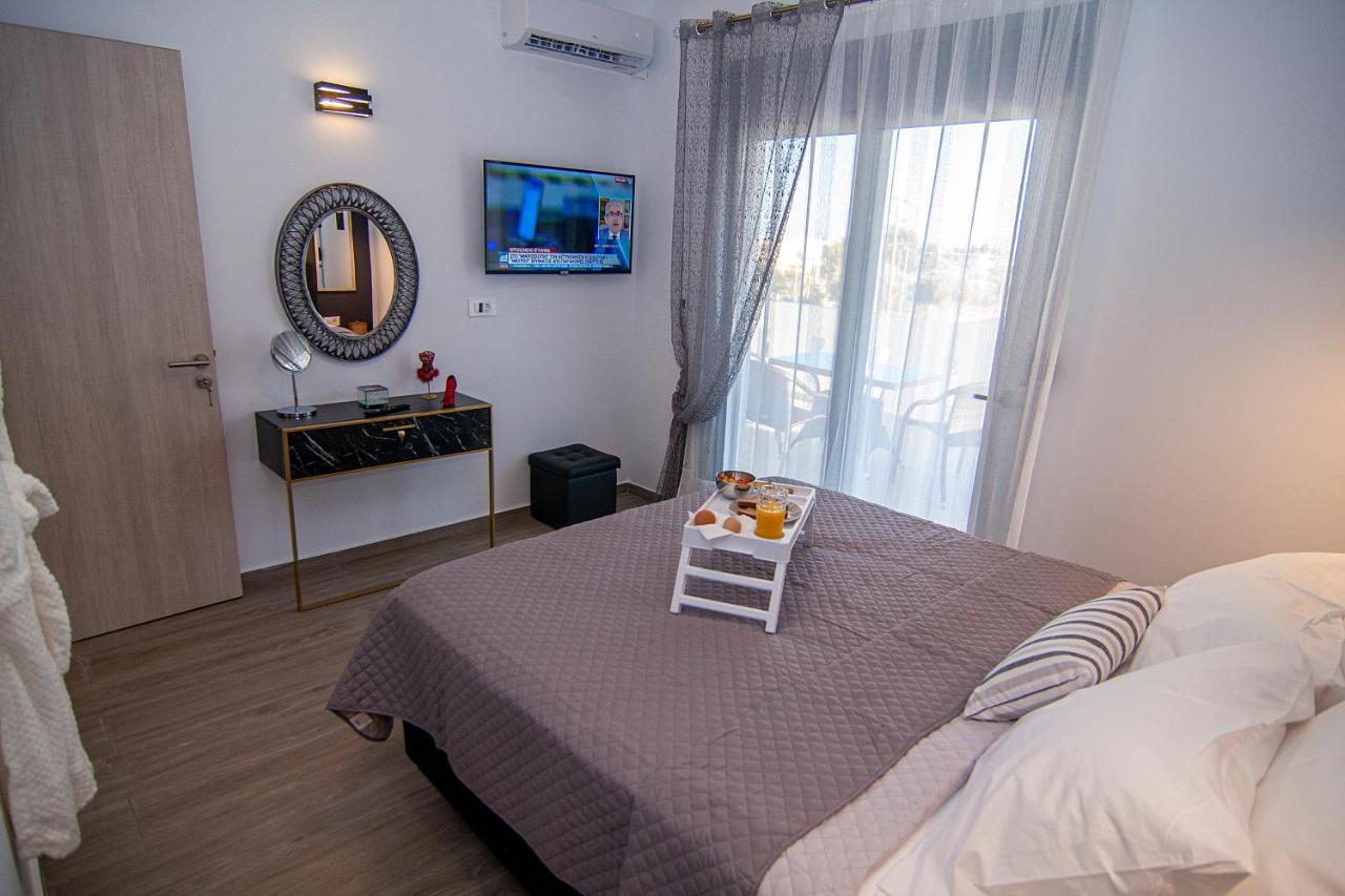 Livis Luxury Villa 吉奥塔略 外观 照片